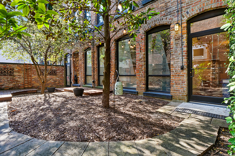 private gated coutyard